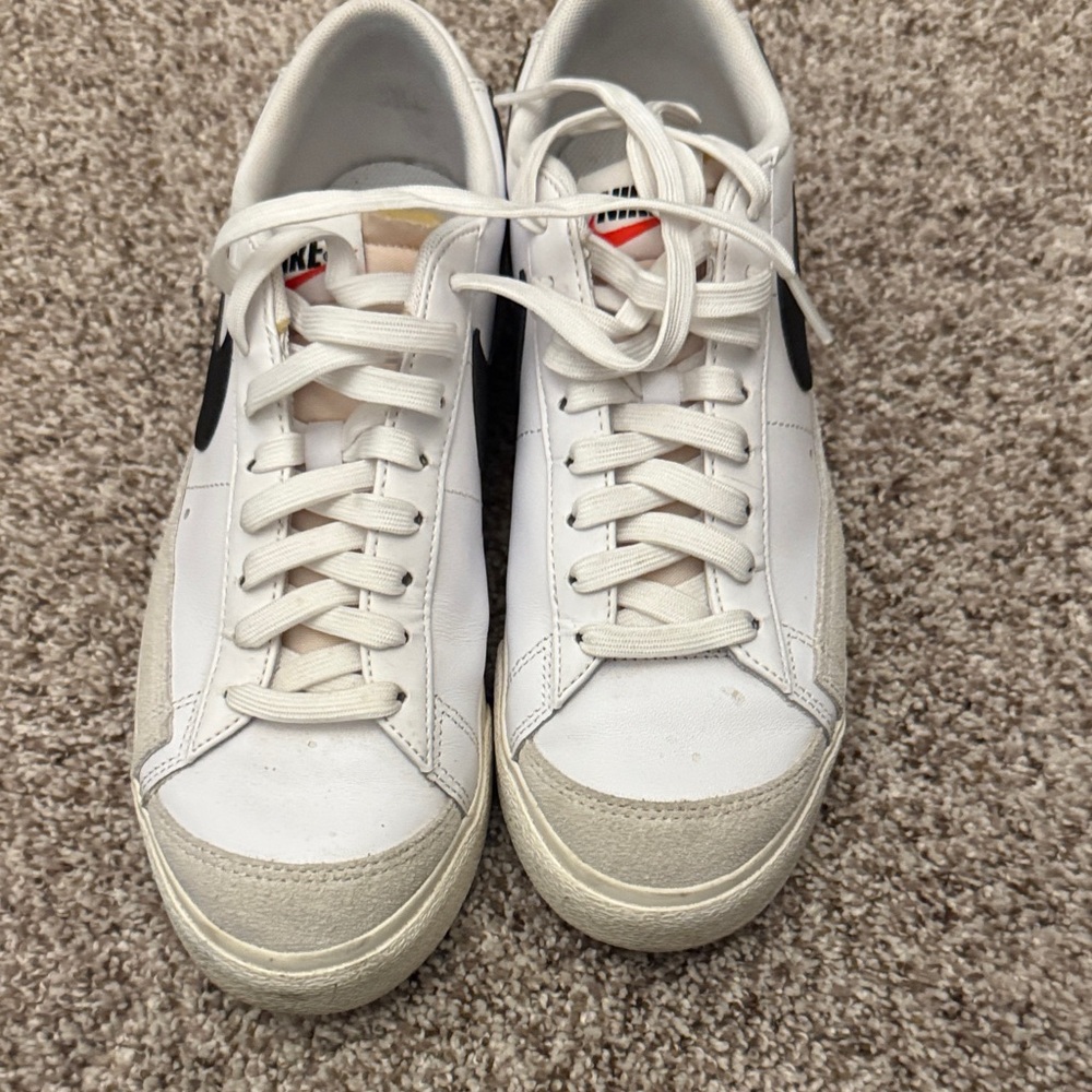 Nike White and Black Women’s platform blazers size 9 Shoes